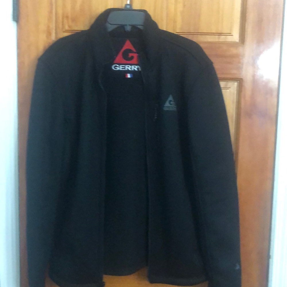 Black fleece/sweatshirt
